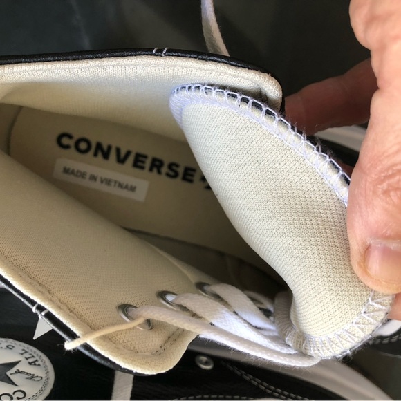 Chuck Taylor Converse Black and White Leather Unisex High-Top Sneakers. NEW! - Picture 8 of 11